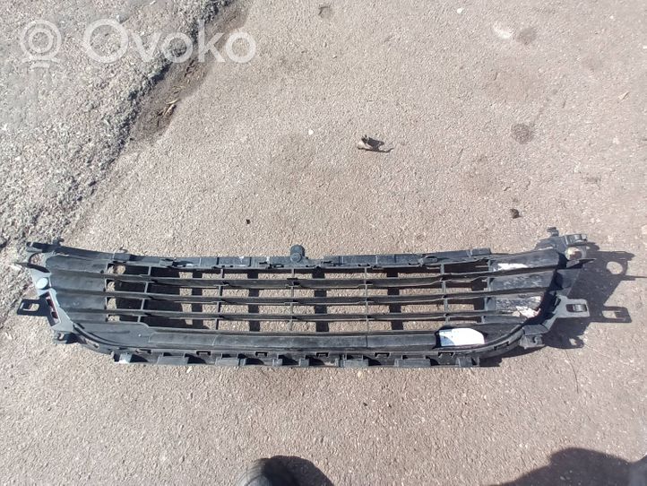 Citroen C4 II Grille inférieure de pare-chocs avant 