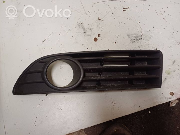 Volkswagen Polo IV 9N3 Mascherina inferiore del paraurti anteriore 6Q0853665E