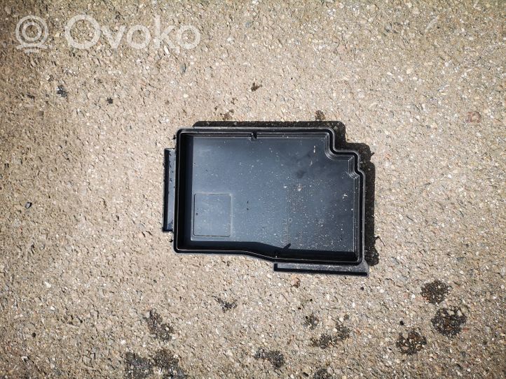 Opel Vivaro Fuse box cover 243121532R