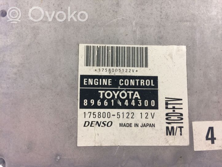 Toyota Avensis Verso Sterownik / Moduł ECU 8966144300