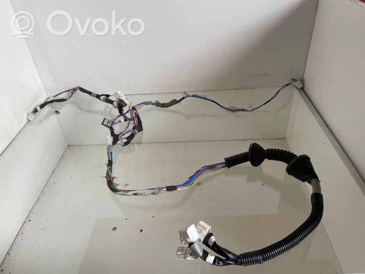 Toyota Corolla Verso AR10 Faisceau de câblage de porte avant 821510F020