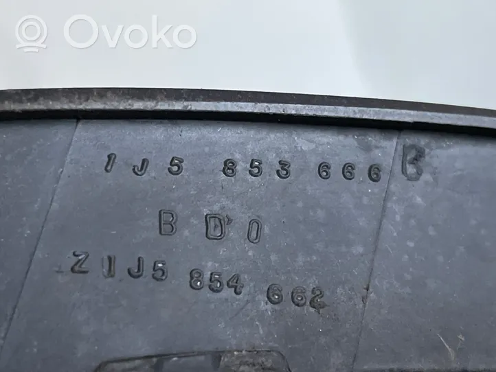 Volkswagen Bora Etupuskurin alempi jäähdytinsäleikkö 1J5853666