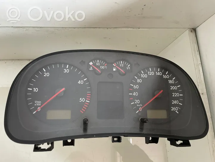 Volkswagen Bora Speedometer (instrument cluster) 20822C1J09