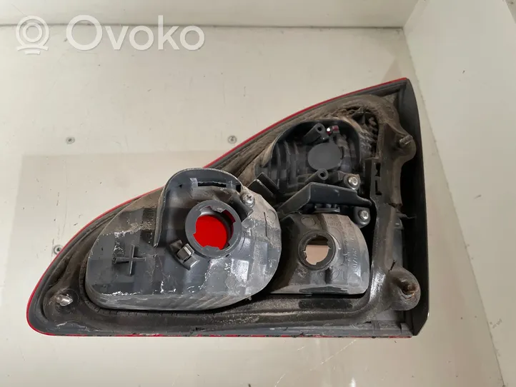 Toyota Avensis Verso Tailgate rear/tail lights 