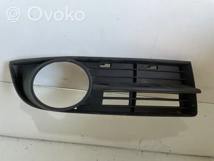 Volkswagen Touran I Kratka dolna zderzaka przedniego 1T0853666A