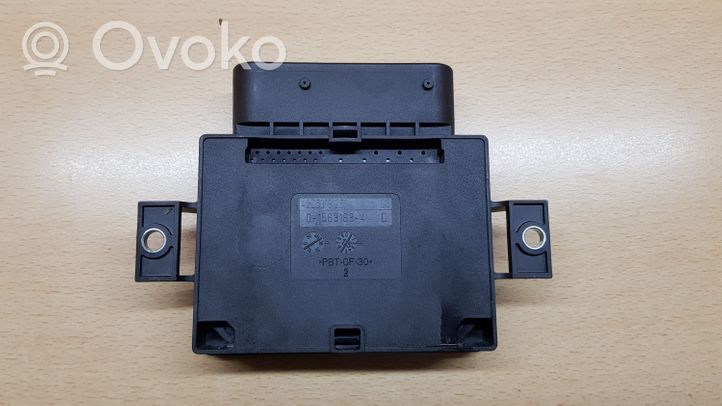 BMW X4 F26 Hand brake control module 6863277