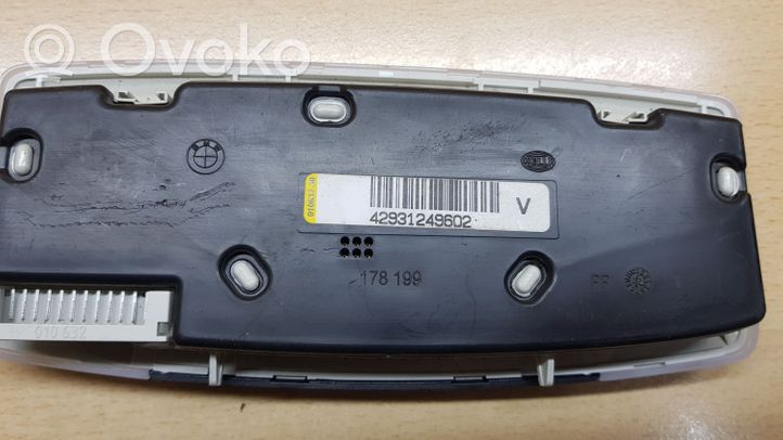 BMW 4 F32 F33 Etuistuimen valo 9312496