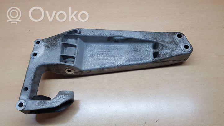 BMW X4 F26 Supporto di montaggio scatola del cambio 6786567