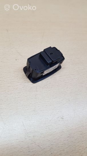 Porsche Macan Bouton interrupteur ouverture du coffre 7PP959832