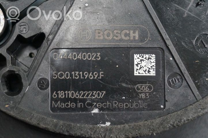 Volkswagen PASSAT B8 Zbiornik płynu AdBlue 3Q0131877D