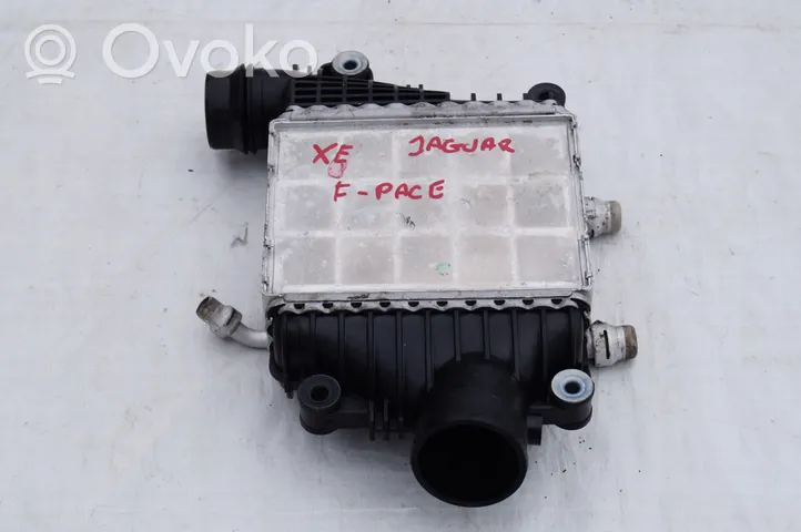 Jaguar XE Chłodnica powietrza doładowującego / Intercooler GX73-6K775-AB