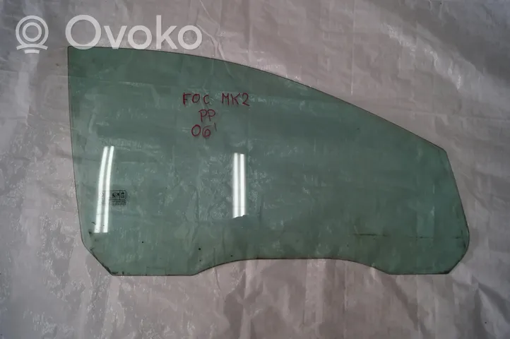 Ford Focus Sliding door window/glass 