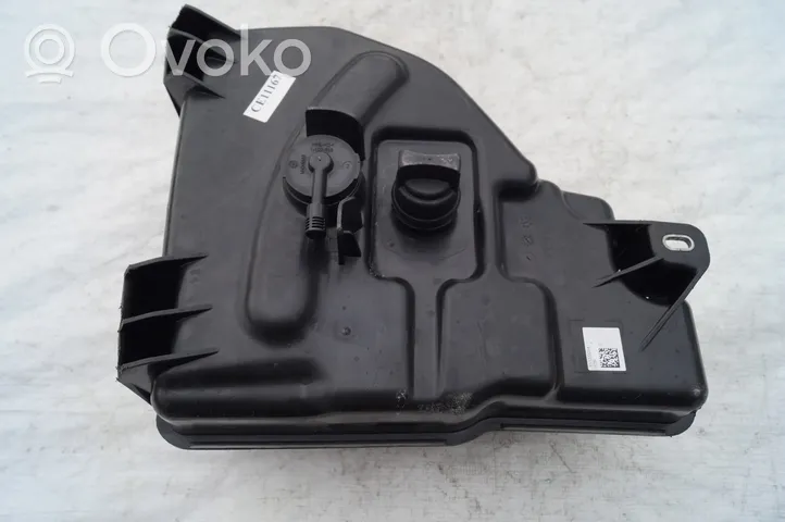 Skoda Yeti (5L) Serbatoio vaschetta liquido AdBlue 1K0131877