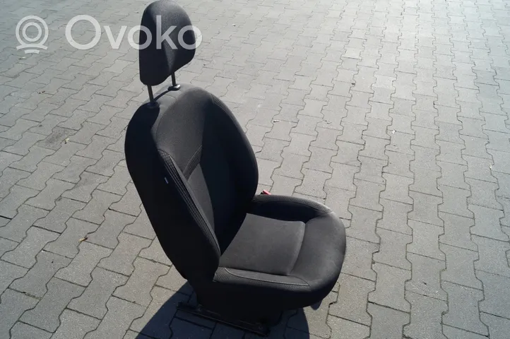 Dacia Logan III Sitze komplett 