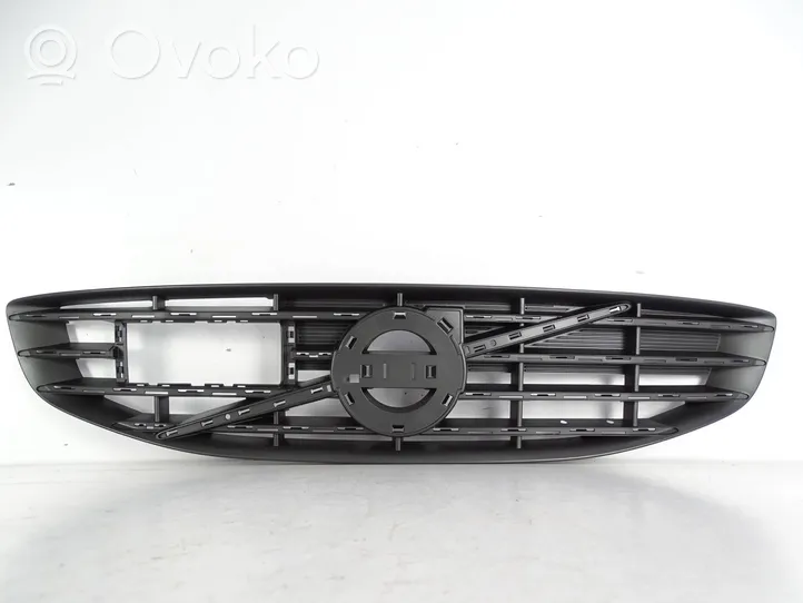 Volvo V60 Front bumper upper radiator grill 31329929