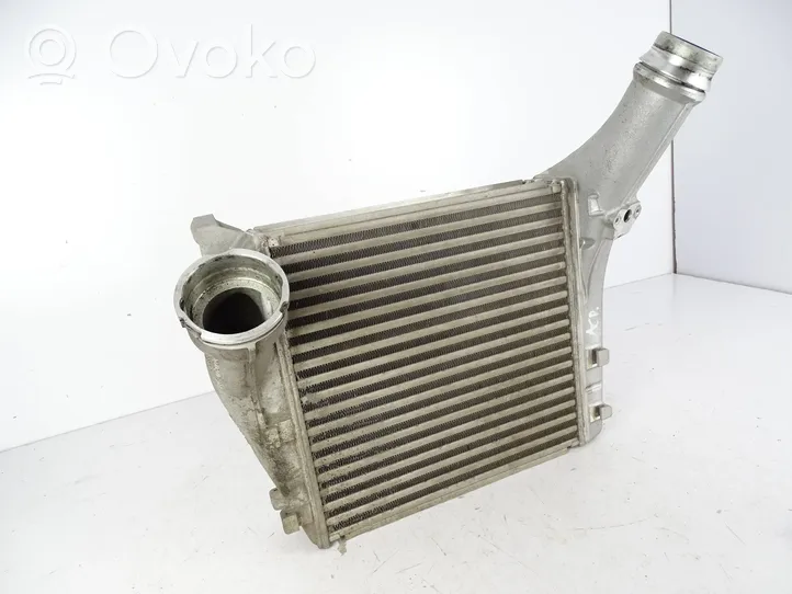 Porsche Cayenne (92A) Chłodnica powietrza doładowującego / Intercooler 7P5145804D