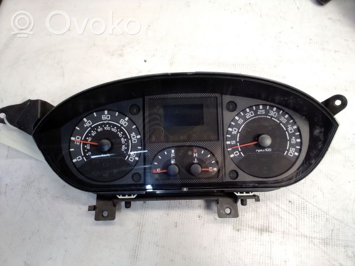 Iveco Daily 35 - 40.10 Compteur de vitesse tableau de bord 69502590