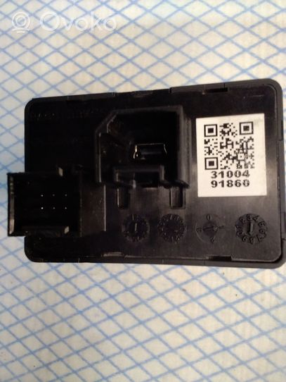 Iveco Daily 6th gen AUX in-socket connector TECVOXD532