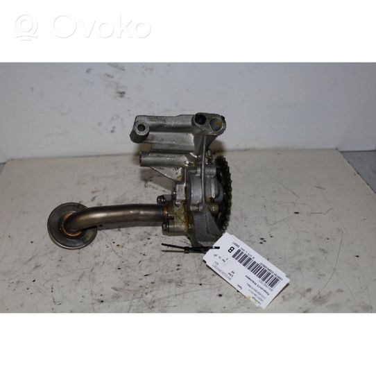 Volkswagen Caddy Oil pump 