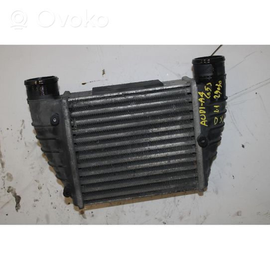 Audi A4 S4 B7 8E 8H Chłodnica powietrza doładowującego / Intercooler 