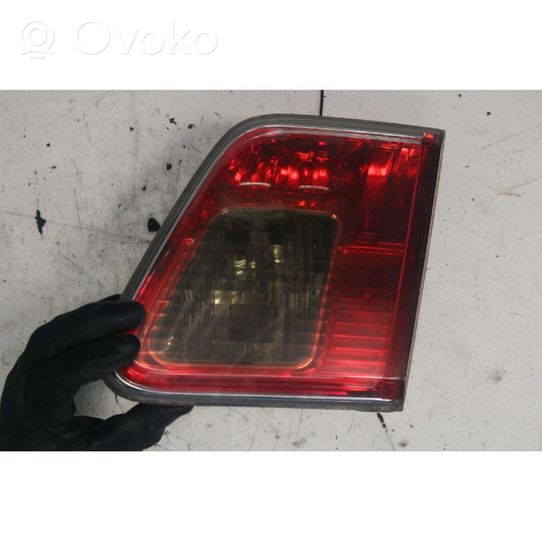 Toyota Avensis T270 Lampa tylna 