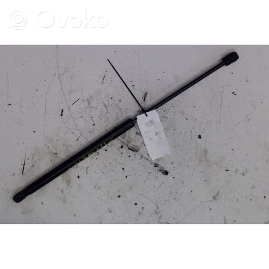 Volkswagen Polo IV 9N3 Rear window strut damper 