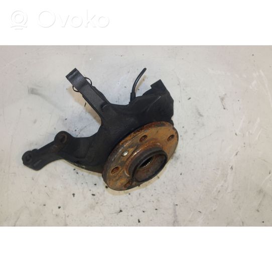 Opel Vivaro Front wheel hub 