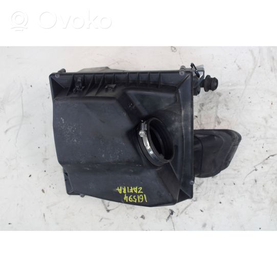 Opel Zafira C Air filter box 