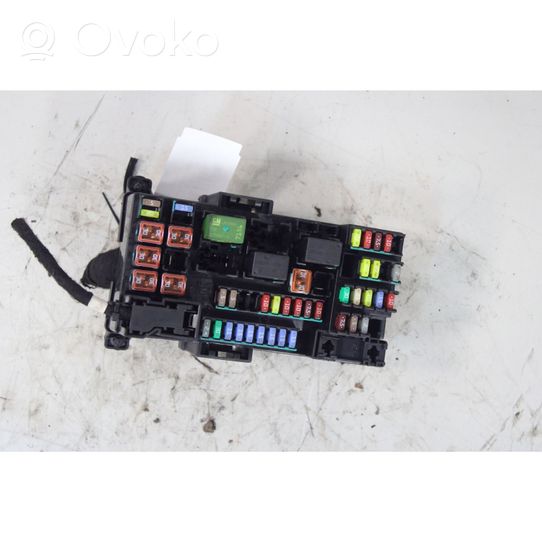 Opel Mokka X Fuse module 