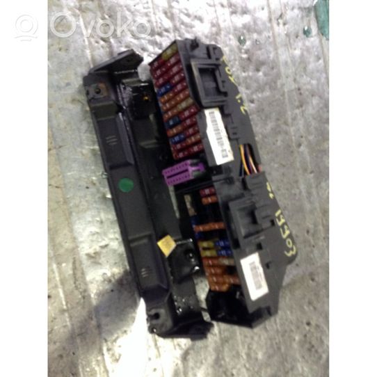 Volkswagen Fox Fuse module 