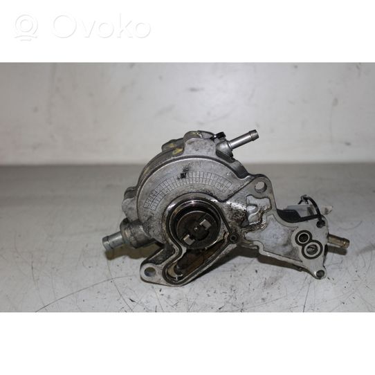 Volkswagen PASSAT B5.5 Vacuum pump 