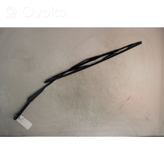 Opel Vivaro Front wiper blade arm 