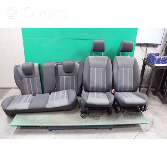 Ford Fiesta Seat set 