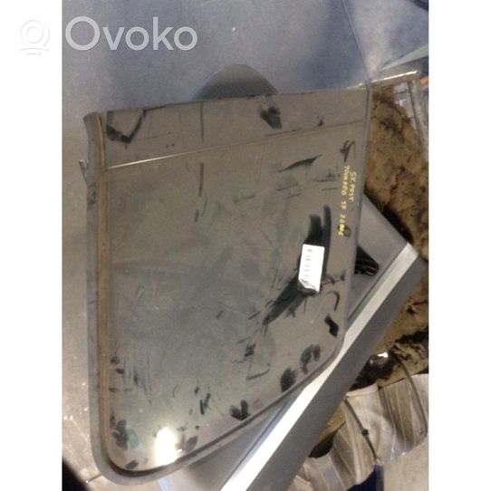 Volkswagen Touareg I Rear vent window glass 