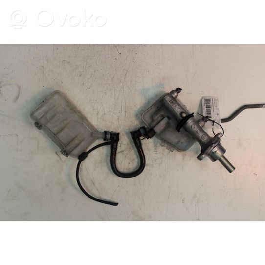 Opel Vivaro Master brake cylinder 