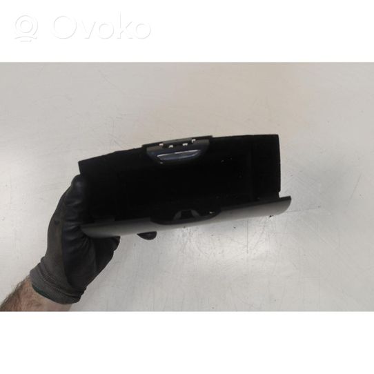 Opel Zafira C Glove box 