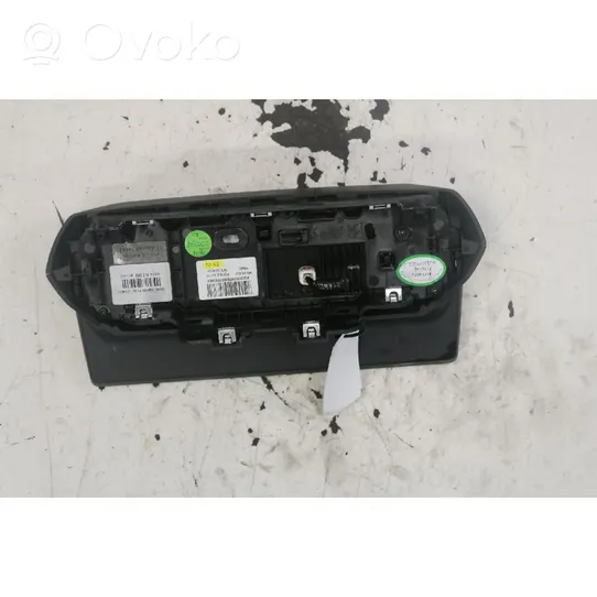 Peugeot 208 Monitor / wyświetlacz / ekran 9824619980-00