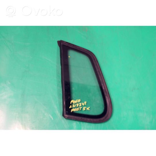 Volkswagen Polo IV 9N3 Rear vent window glass 