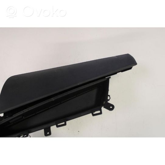 Opel Zafira C Glove box 