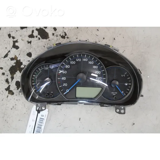 Toyota Yaris Licznik / Prędkościomierz 
