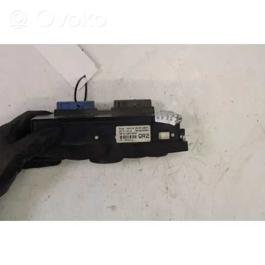 Opel Astra H Climate control unit 