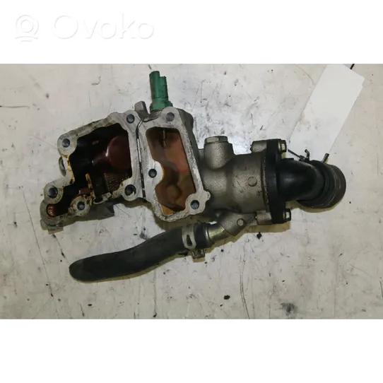 Citroen C2 Boîtier de thermostat / thermostat 