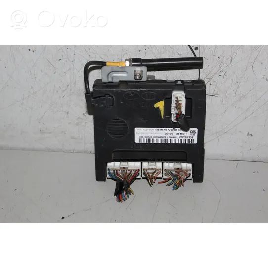 Hyundai Santa Fe Door central lock control unit/module 