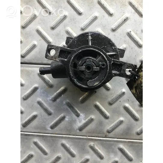 Peugeot 106 Pompe à vide 