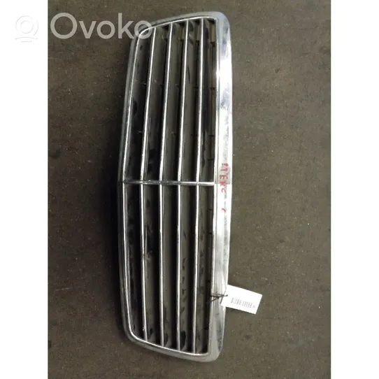 Mercedes-Benz CLK A208 C208 Grille de calandre avant 