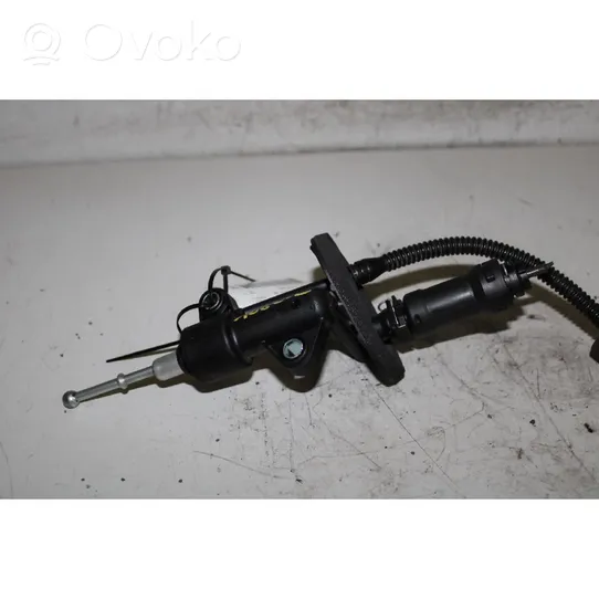 Fiat 500X Clutch master cylinder 