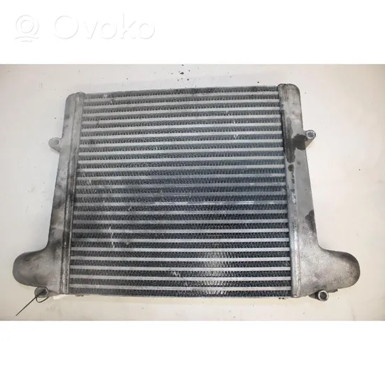 Nissan Atleon Chłodnica powietrza doładowującego / Intercooler 