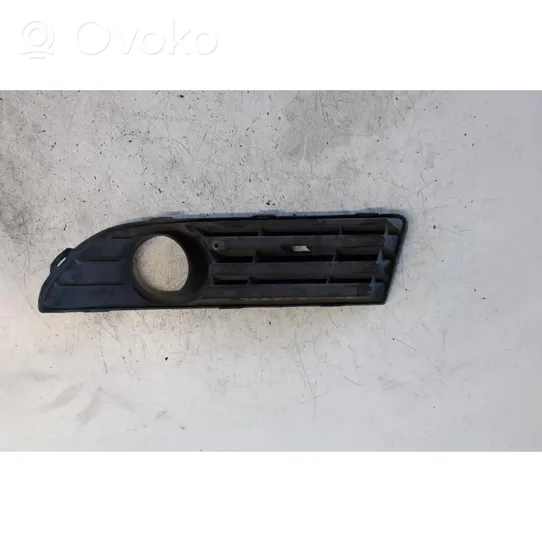 Volkswagen Polo IV 9N3 Grille de calandre avant 