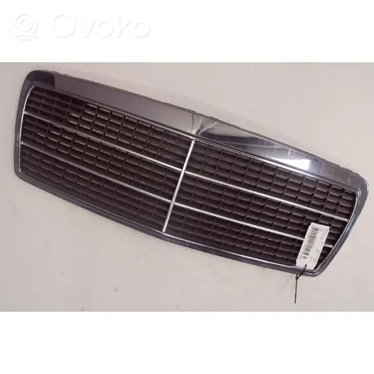 Mercedes-Benz E W210 Grille de calandre avant 