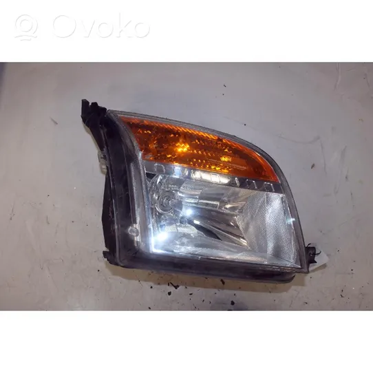 Ford Fusion Lampa przednia 